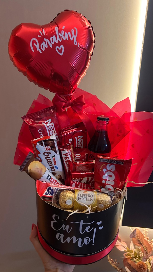 Box Eu te amo com chocolates variados